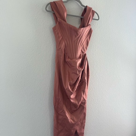 HOUSE OF CB | Luxury 'LORETTA' Satin Off Shoulder Dress in Blush Pink | Size XS - Picture 7 of 16